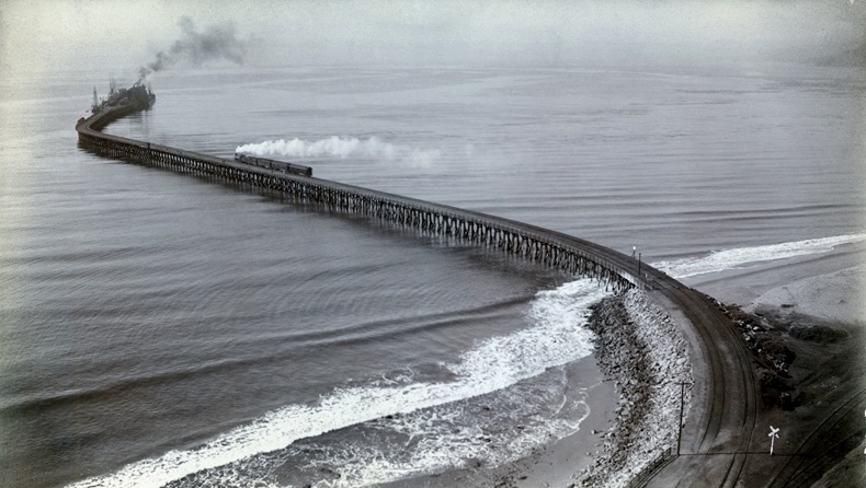 The Long Wharf, Santa Monica