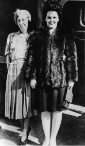 Elizabeth Short, AKA the Black Dahlia, with her mother Phoebe Sawyer