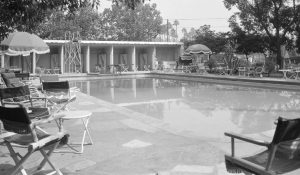 Chapman Park Hotel swimming pool