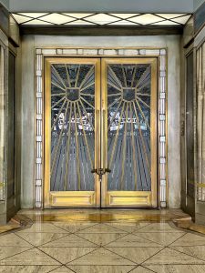 Entry to Oviatt's